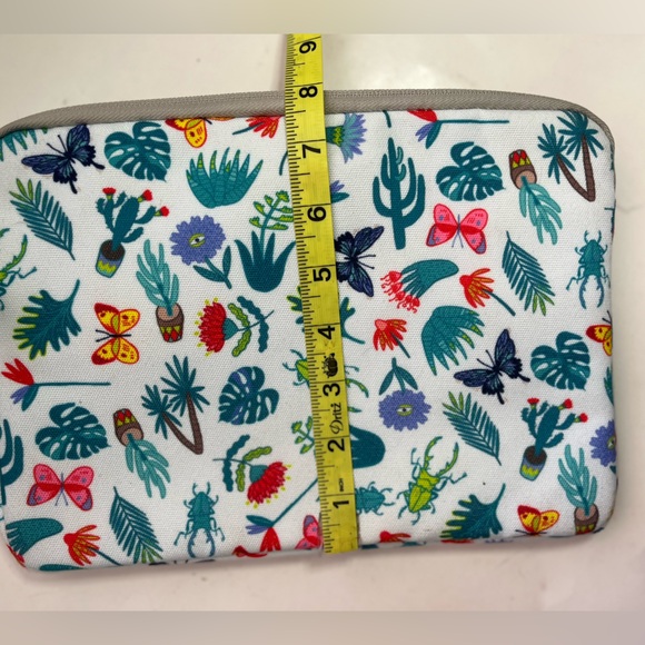 Tomtoc Protective Case for Electronics (small)10 in by 8 in Plants Butterflies - Picture 8 of 8